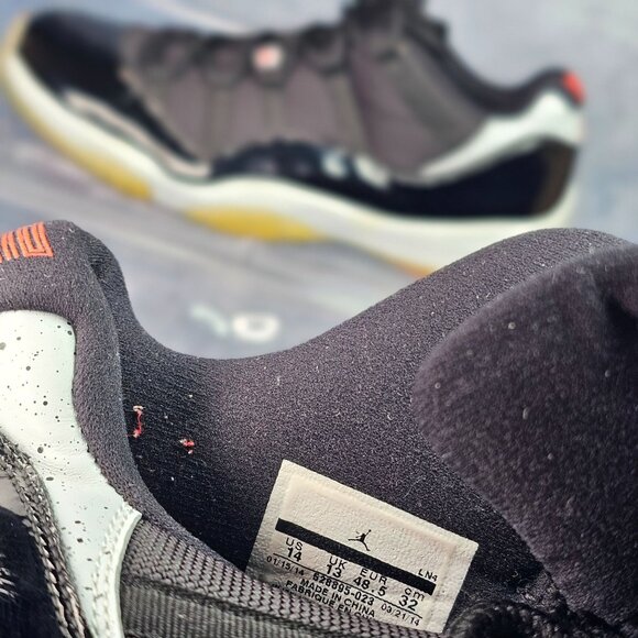Air Jordan 11 Retro Low – Black/Gold size 14 - Picture 5 of 6